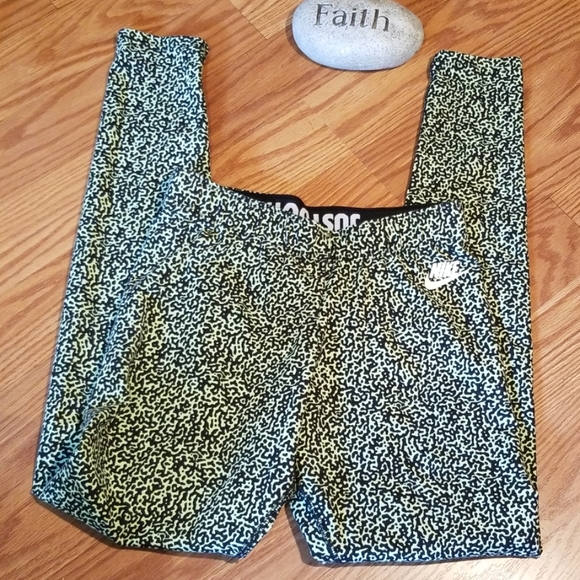 Nike running pants small - Picture 2 of 5